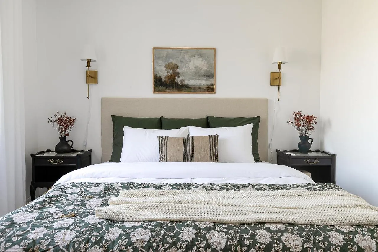 Logement 2 Chambres Spacieux Lit King Verdun Parking Gratuit Valence  França