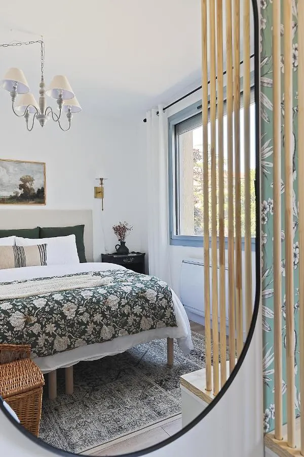 Logement 2 Chambres Spacieux Lit King Verdun Parking Gratuit Valence  Valence (Drome)